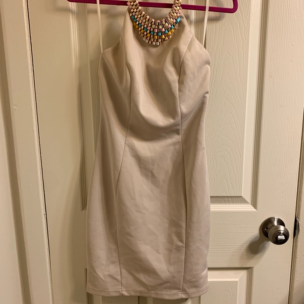 Beige halter dress w/ attached adjustable necklace - Picture 5 of 8